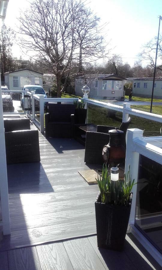 Luxury 6 Berth Lodge At Quince 10 Ferndown Εξωτερικό φωτογραφία