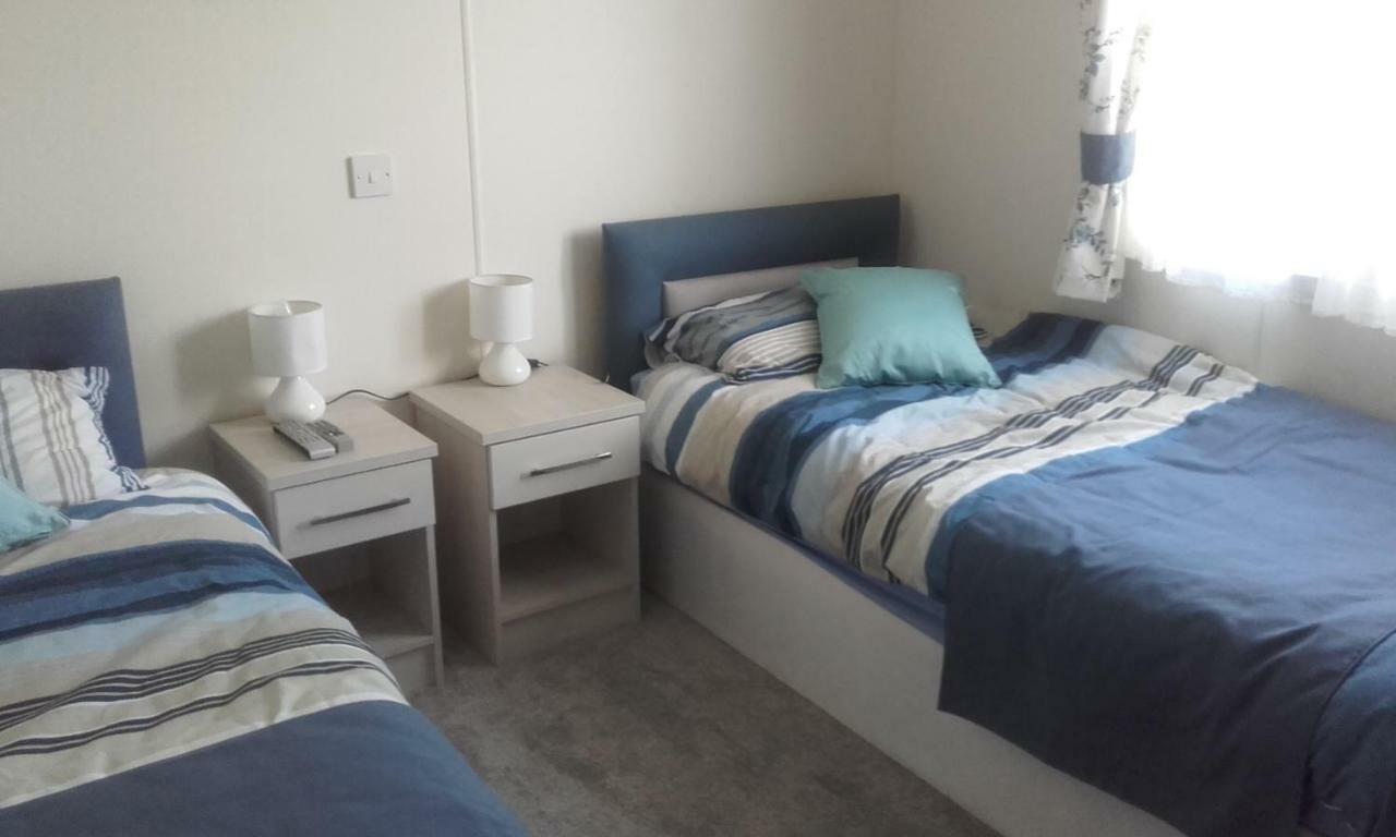 Luxury 6 Berth Lodge At Quince 10 Ferndown Εξωτερικό φωτογραφία